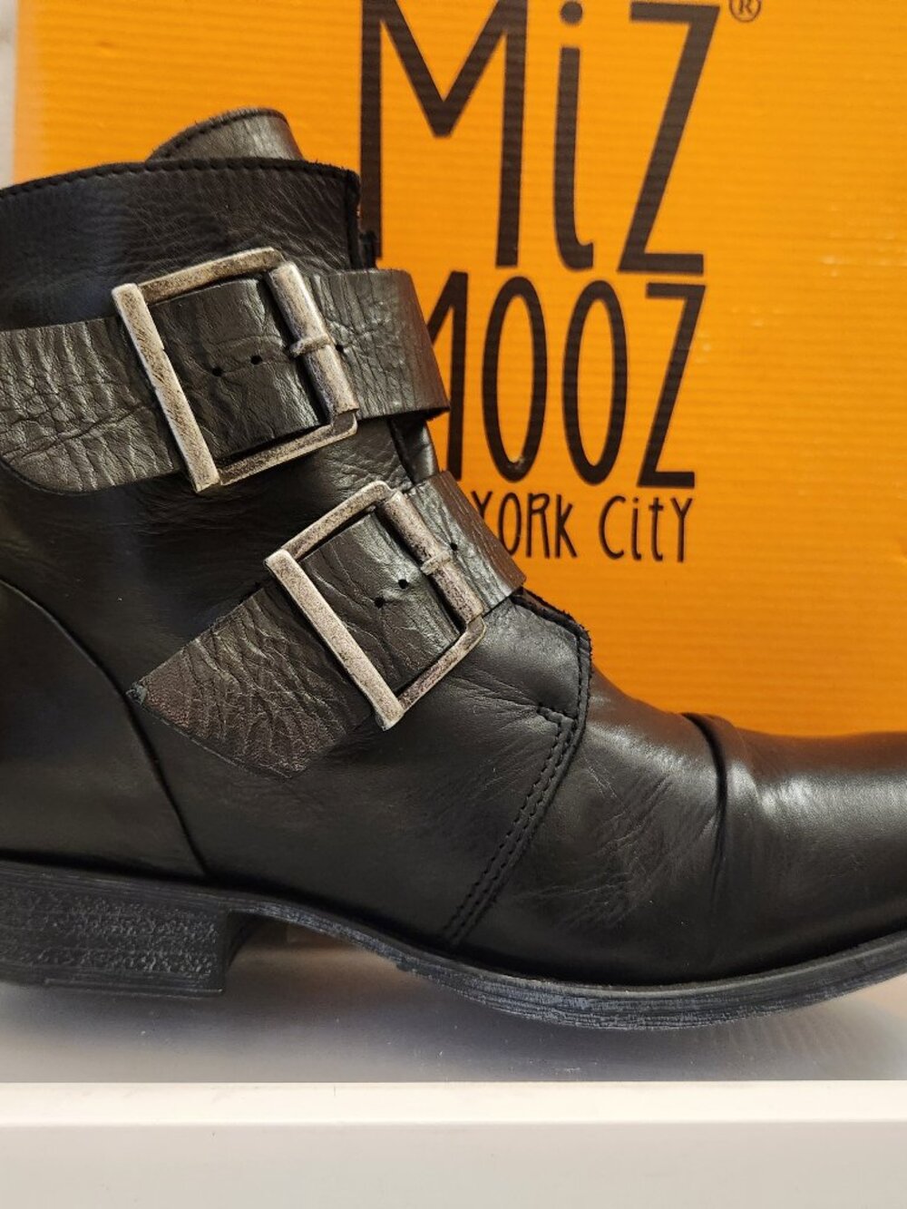 MIZ MOOZ Black Leather "Limelight" Booties. NIB. Size 6
